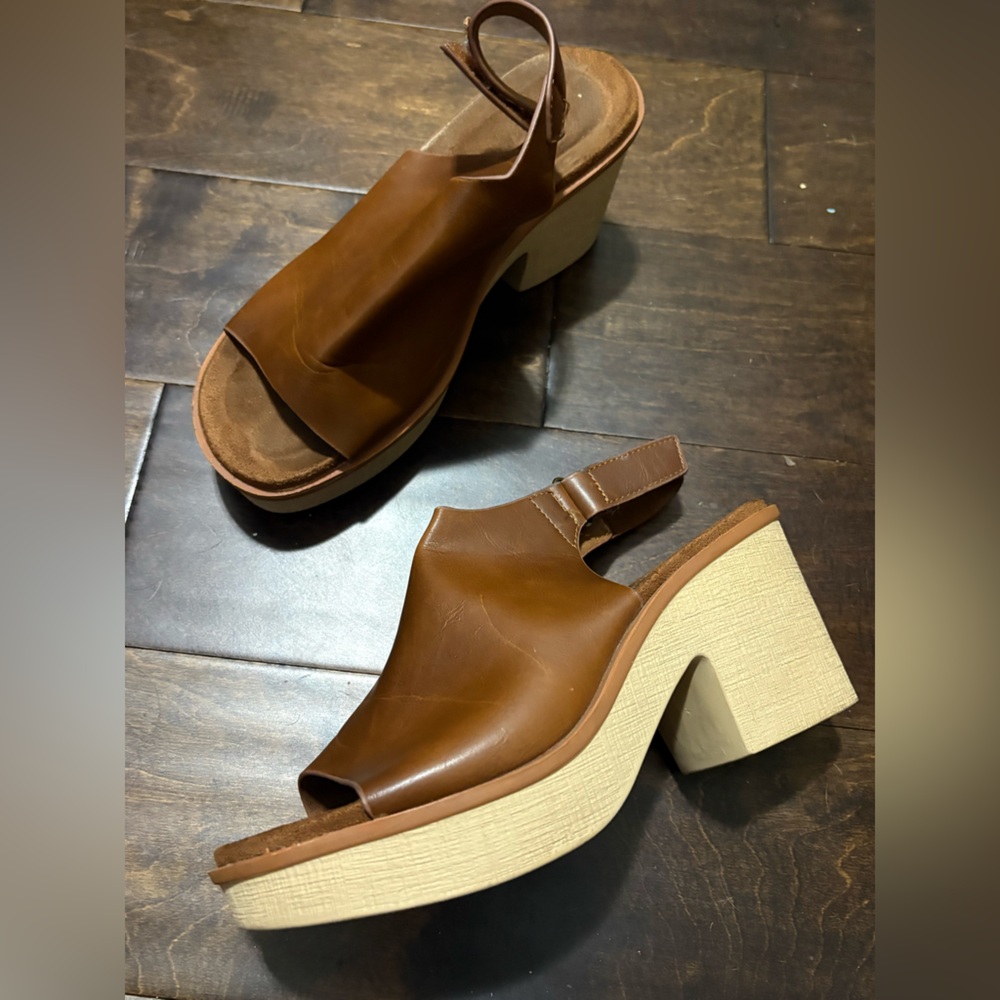 Pierre Dumas Brown Leather Slingback Platform Sandals